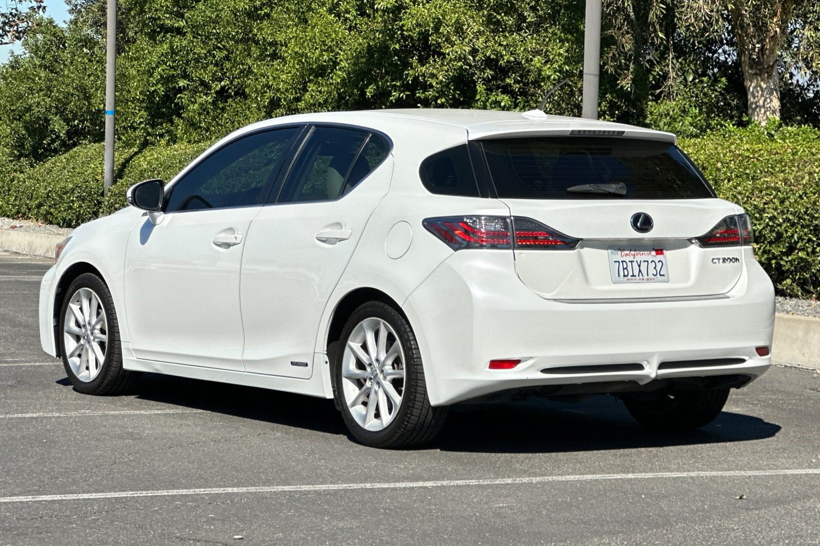 Used 2013 Lexus CT 200h FWD image 3