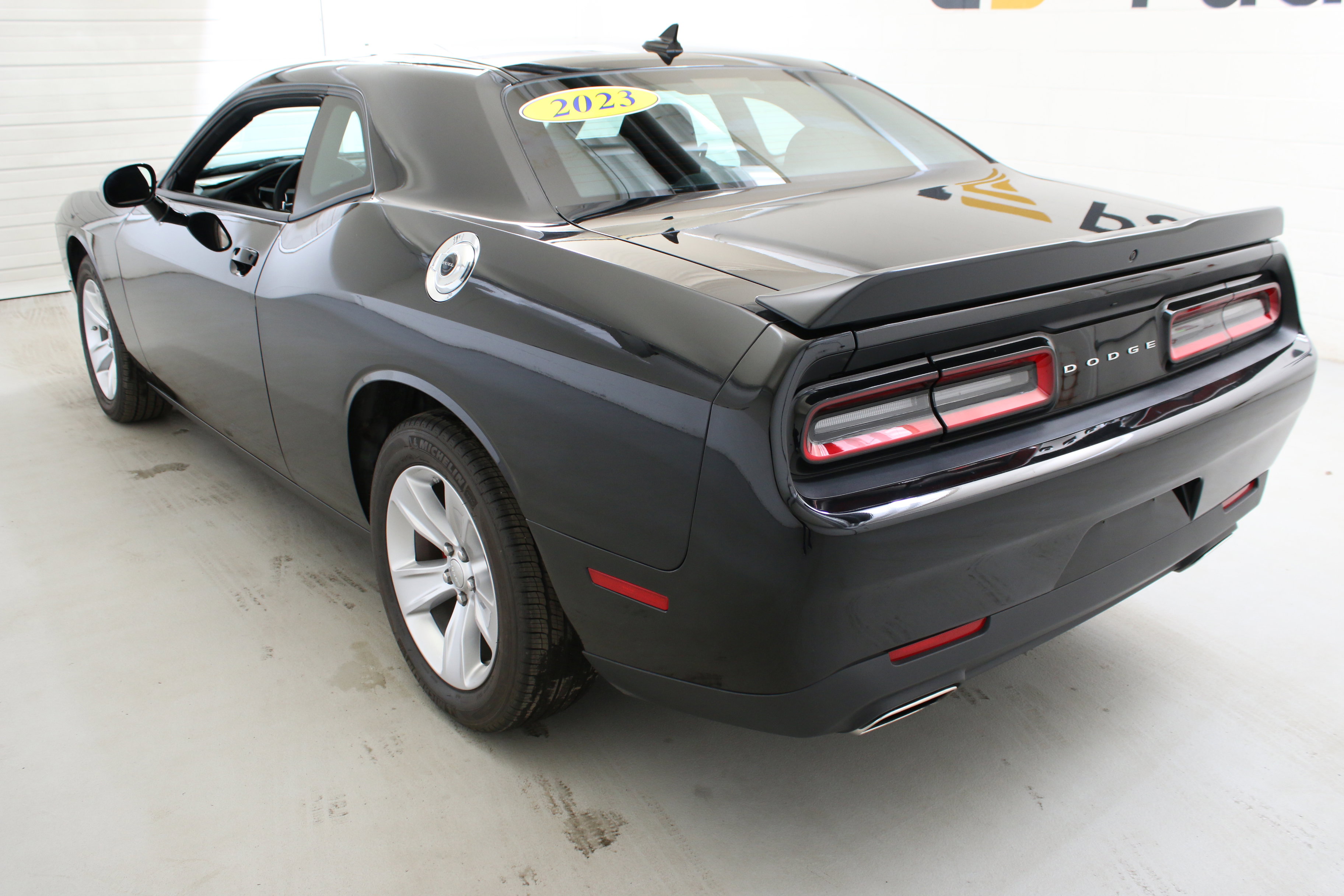 Used 2023 Dodge Challenger SXT image 7