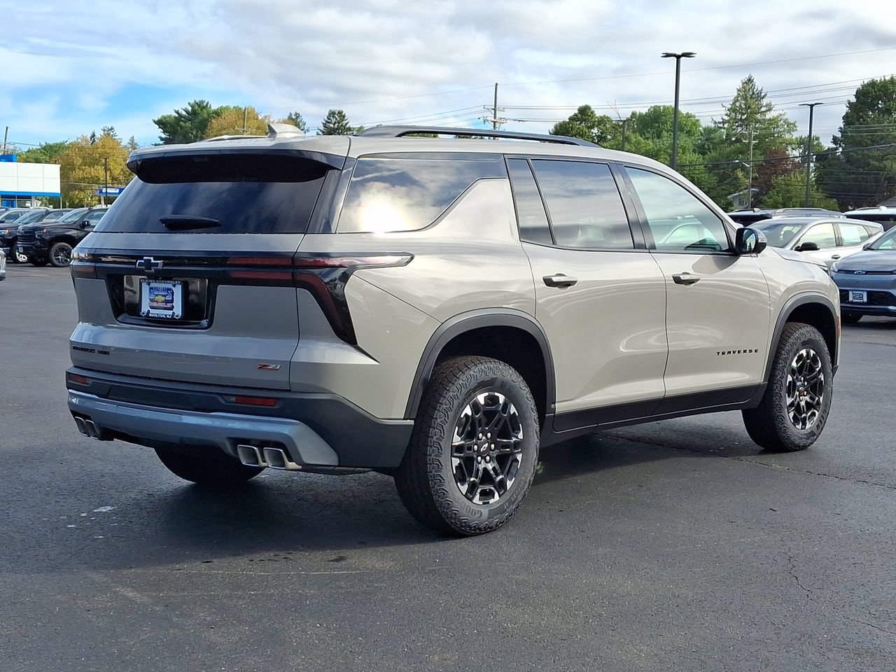 New 2027 Chevrolet Traverse Z71 w/ Driver Confidence Package AWD/4WD image 12