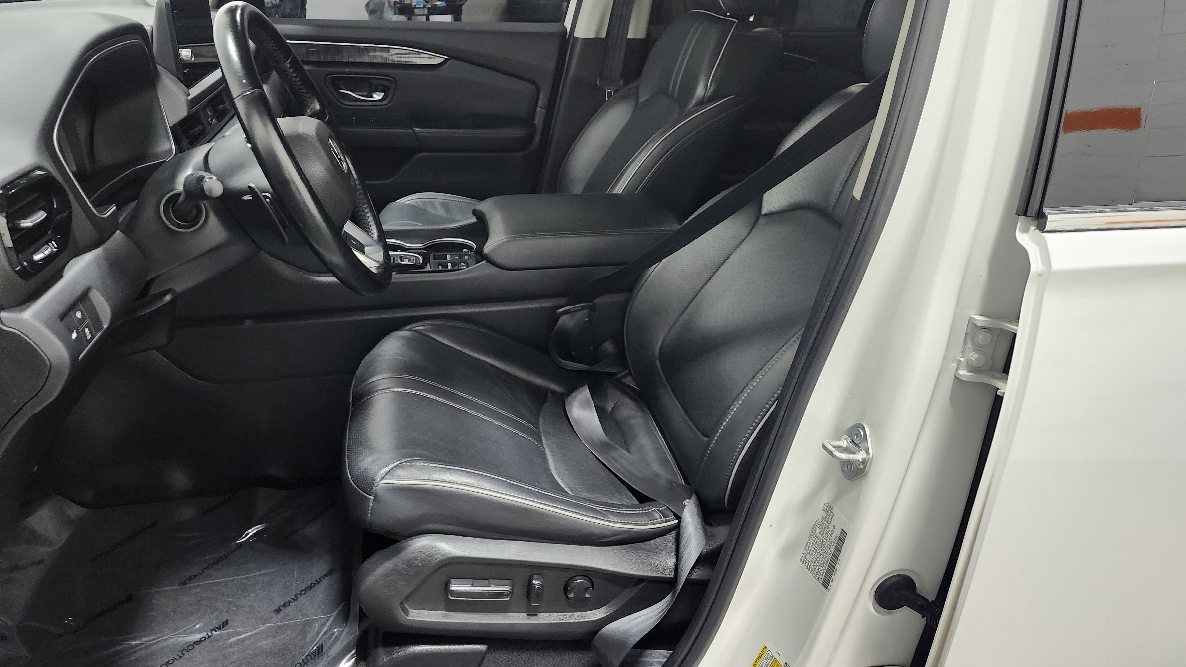 Used 2023 Honda Pilot Elite image 31