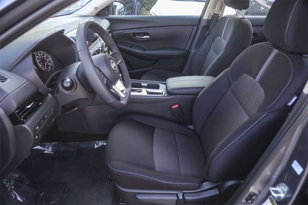 Used 2025 Nissan Sentra SV w/ All-Weather Package FWD image 15