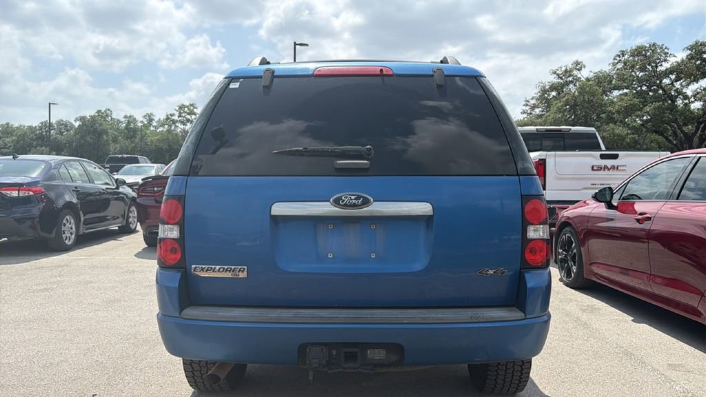 Used 2010 Ford Explorer XLT AWD/4WD image 4