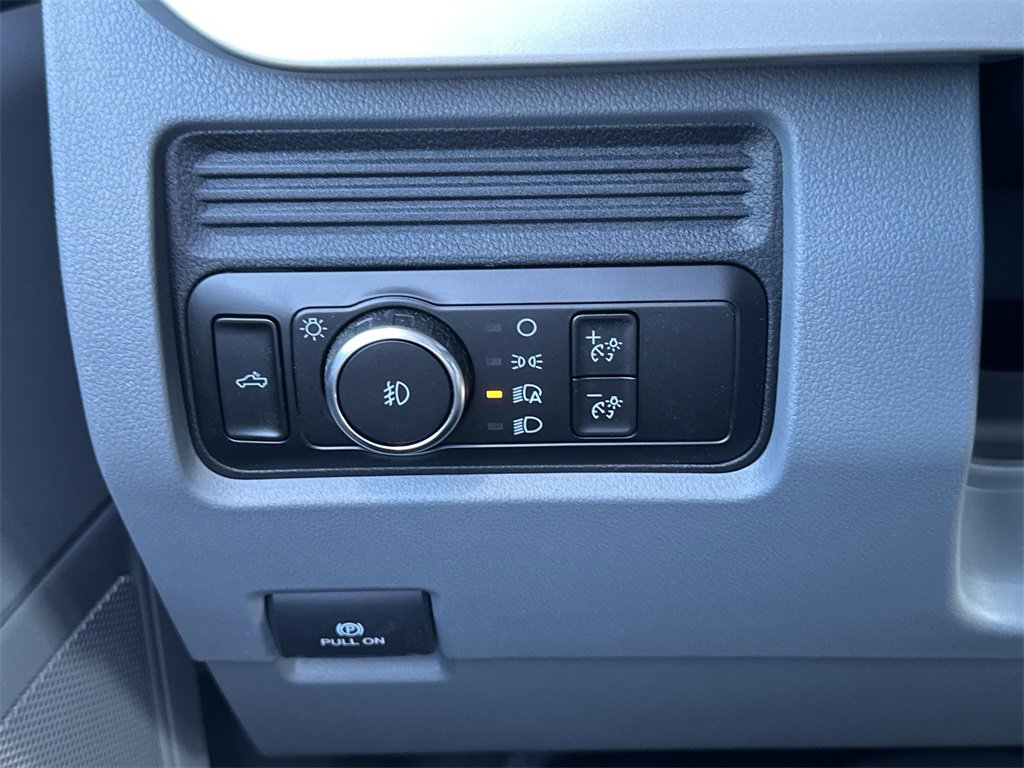 New 2025 Ford F250 XL w/ XL Chrome Package image 23