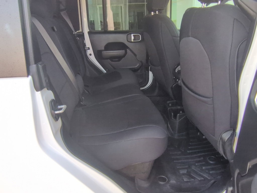 Used 2022 Jeep Gladiator Sport image 16