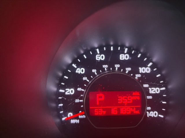 Used 2017 Kia Soul + image 11