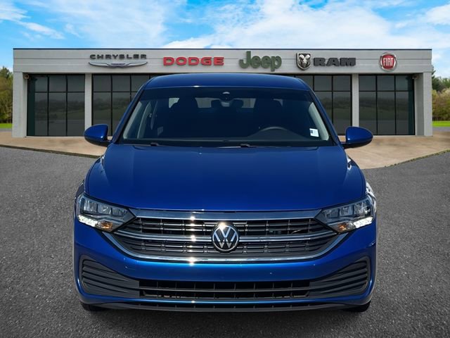 Used 2024 Volkswagen Jetta SE image 33