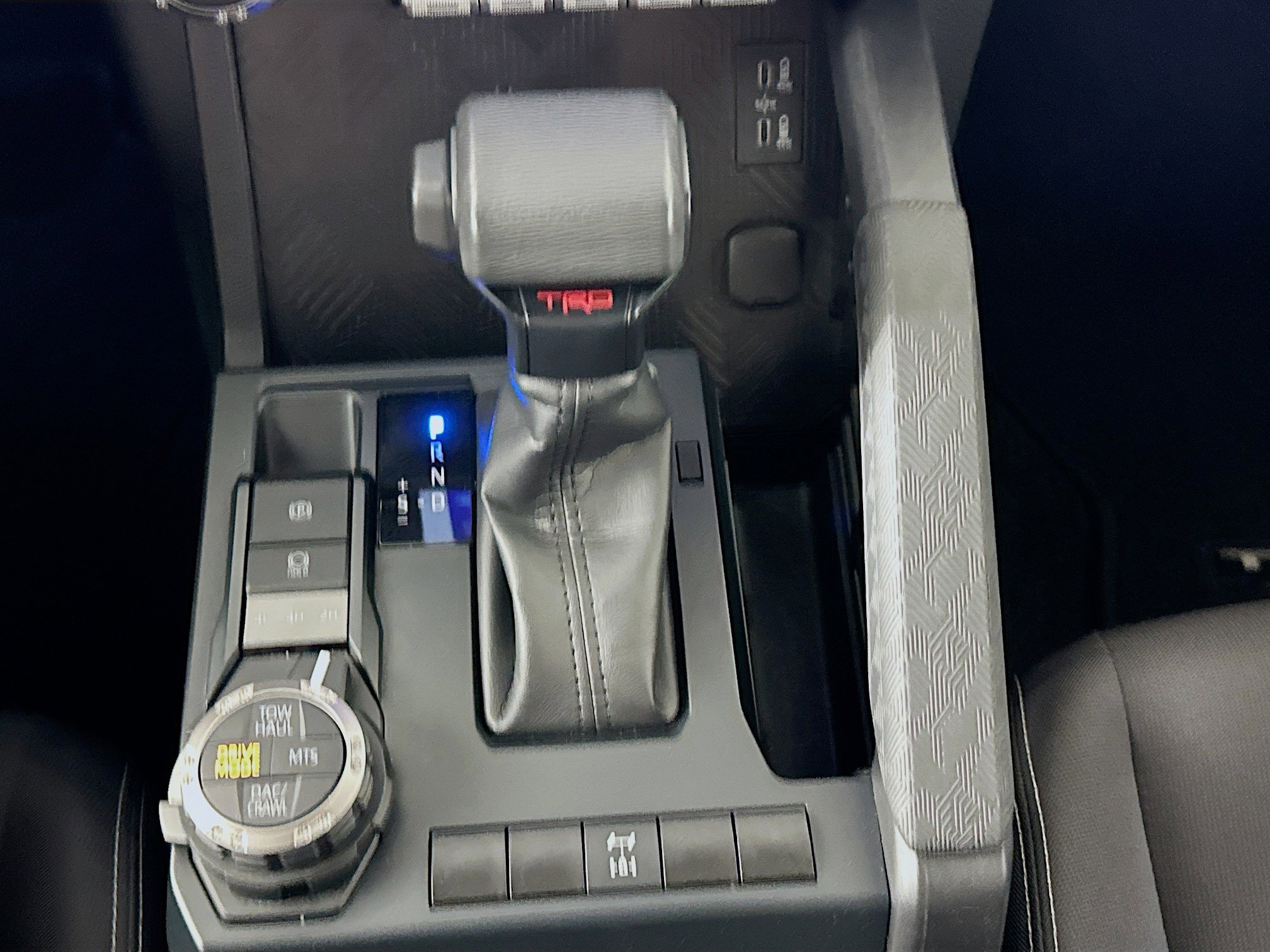 Used 2025 Toyota Tacoma TRD Off-Road AWD/4WD image 24