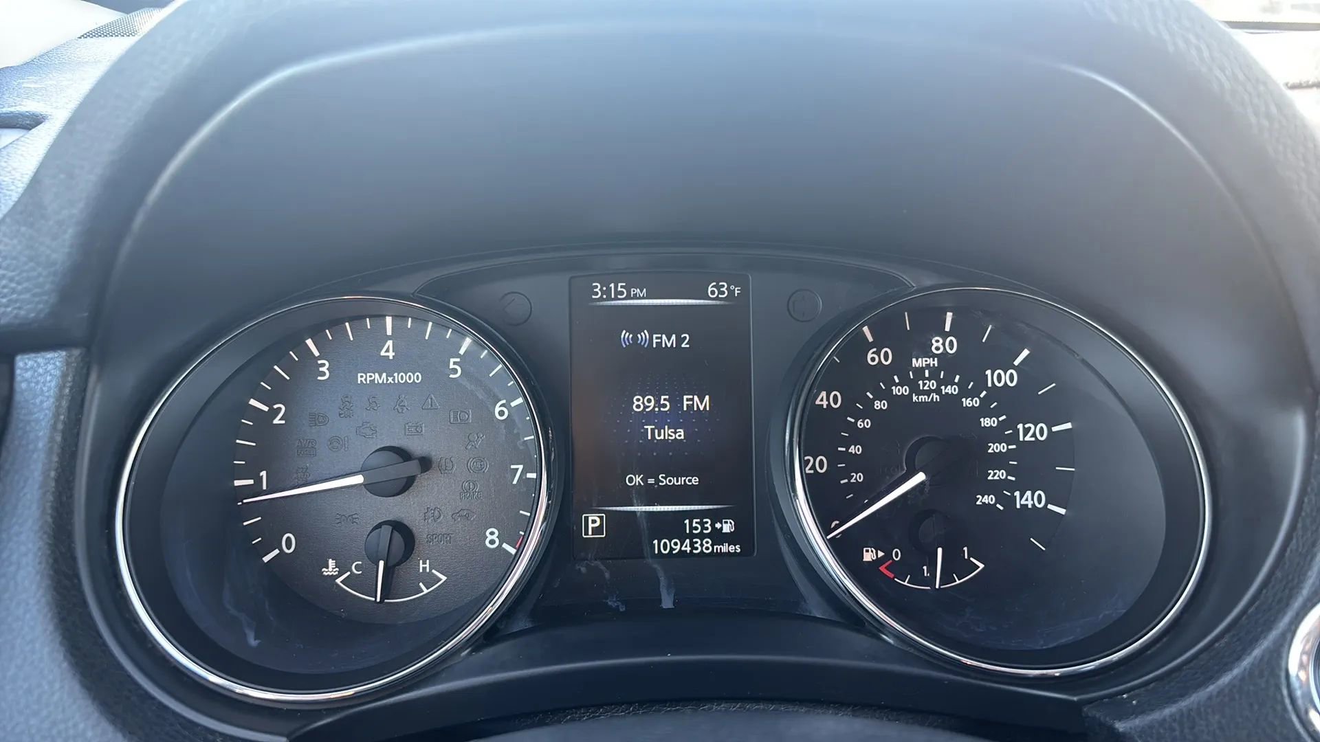 Used 2017 Nissan Rogue S image 2