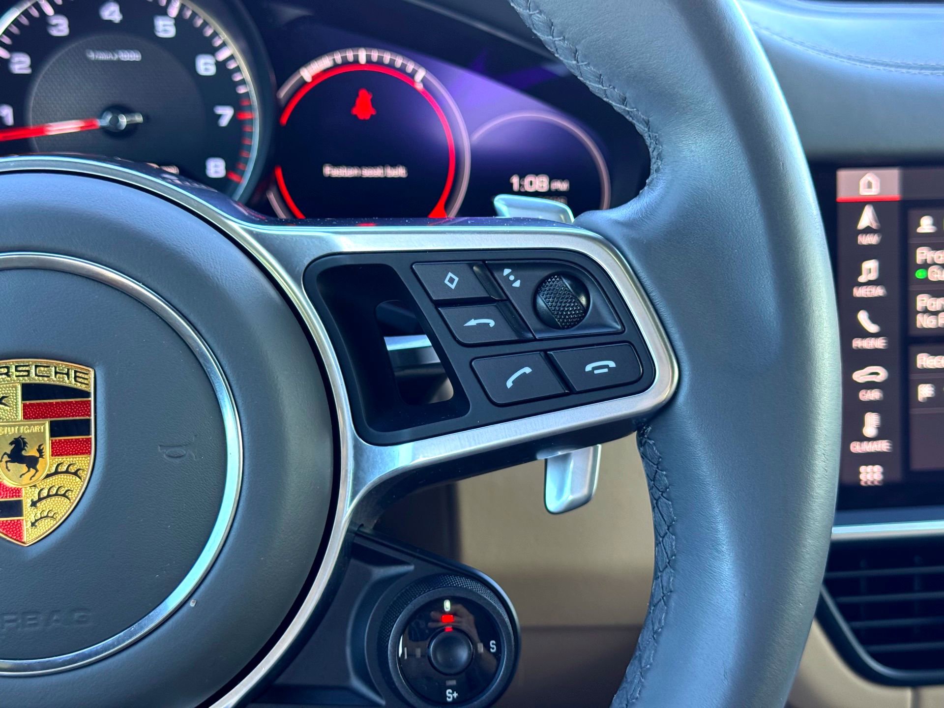 Used 2021 Porsche Cayenne S image 34