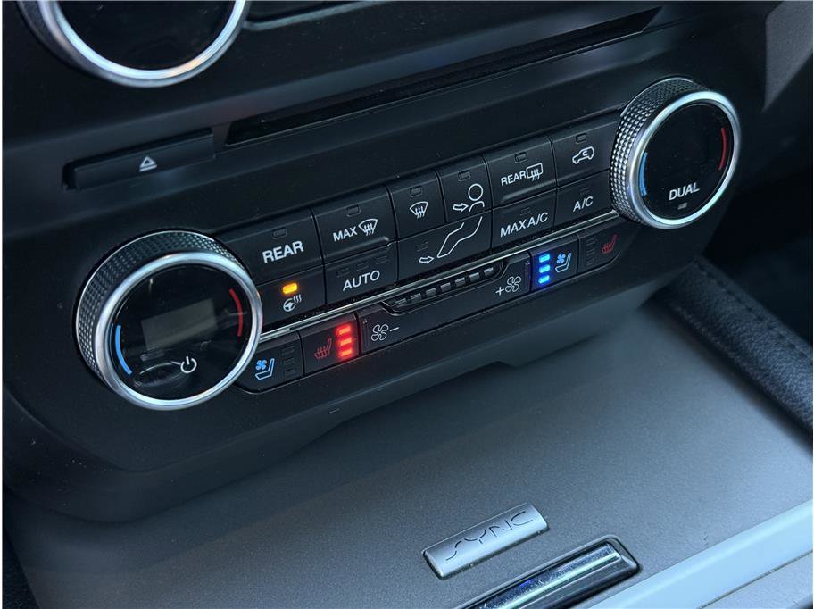 Used 2018 Ford Expedition XLT w/ Equipment Group 202A image 18