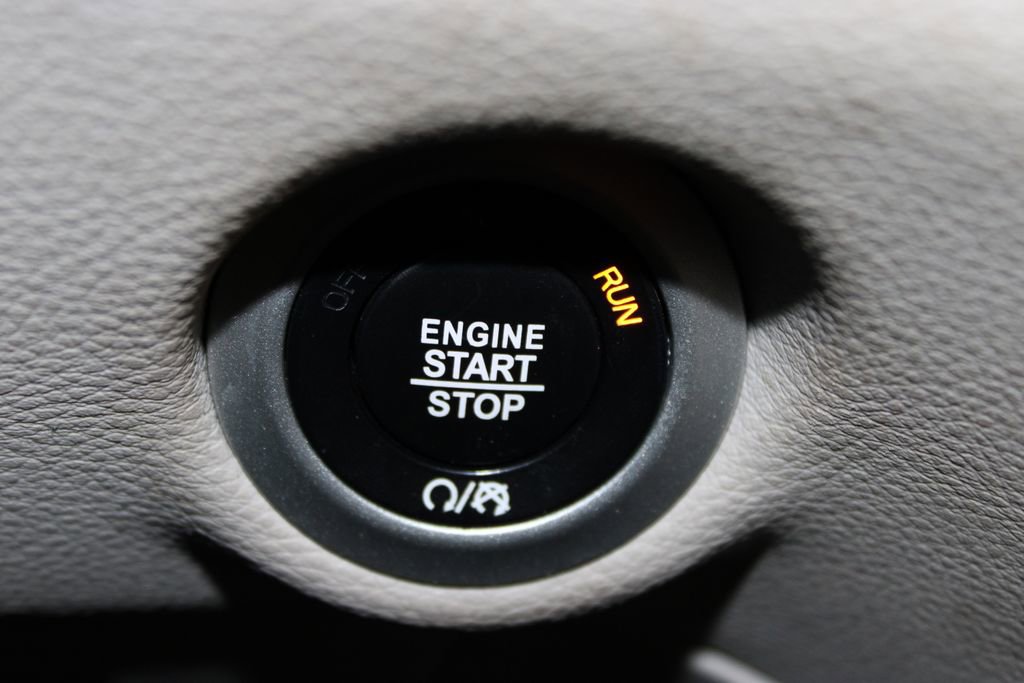 Used 2022 Chrysler Pacifica Limited image 29