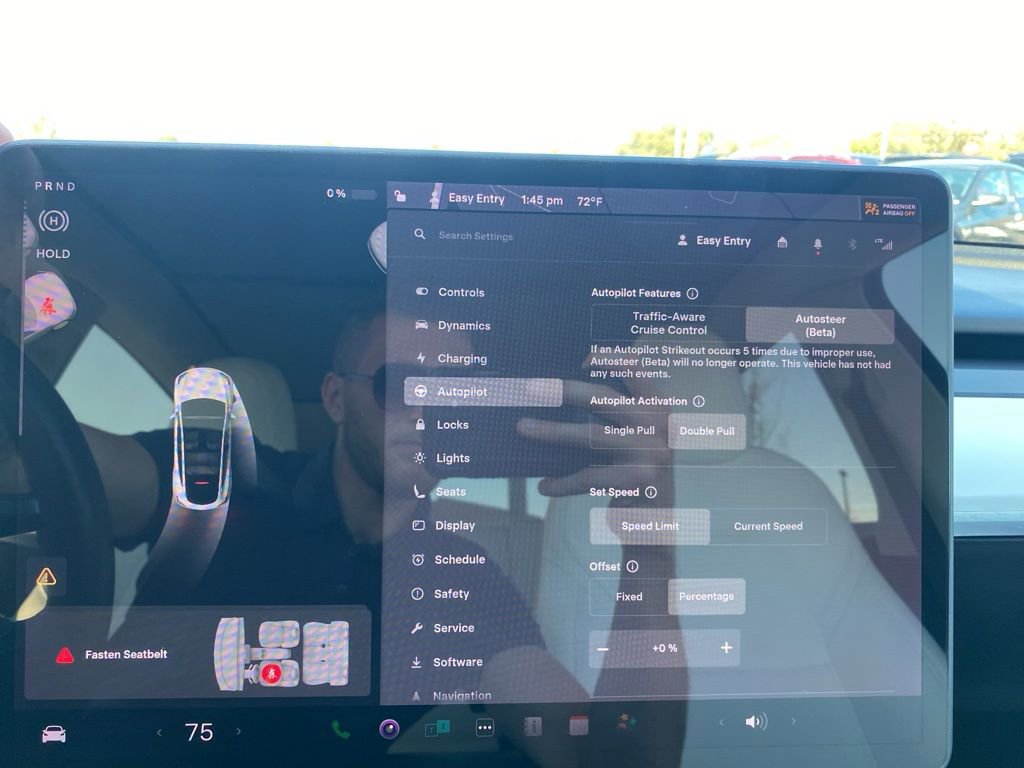 Used 2021 Tesla Model Y Long Range image 23