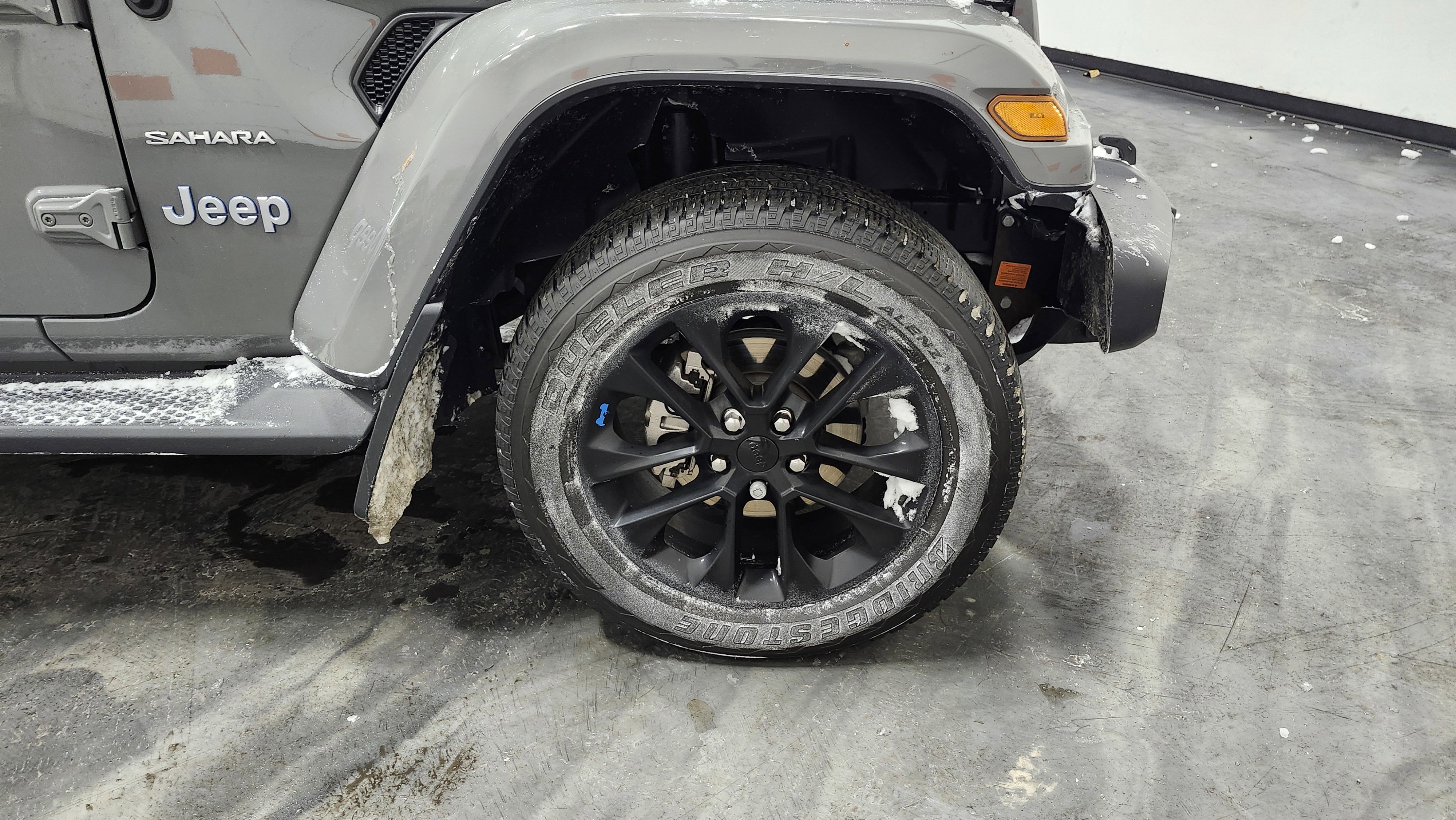 Used 2022 Jeep Wrangler Unlimited Sahara w/ Cold Weather Group image 12