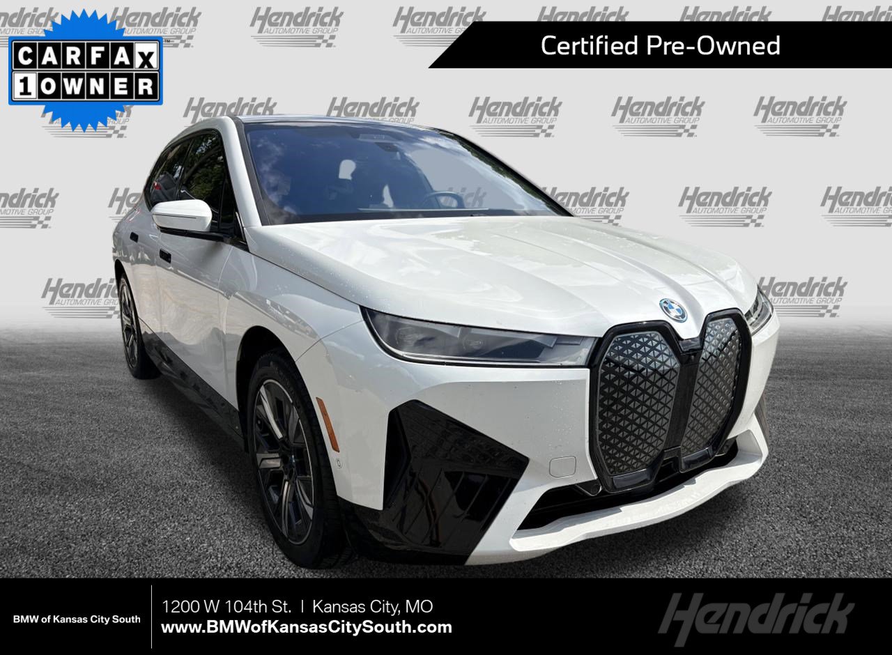 Used 2024 BMW iX xDrive50 w/ Sport Package AWD/4WD image 1