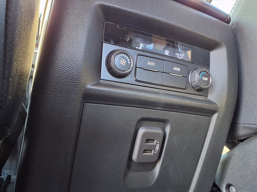 Used 2023 Chevrolet Traverse LT w/ LPO, Floor Liner Package image 27