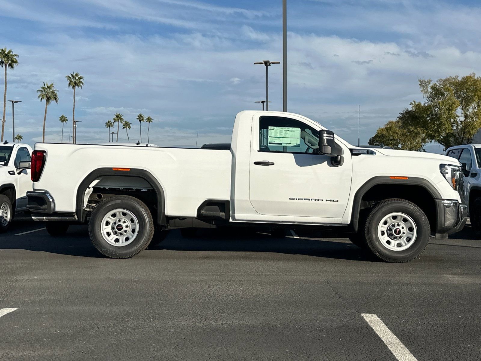 New 2025 GMC Sierra 2500 Pro w/ Convenience Package RWD video 3