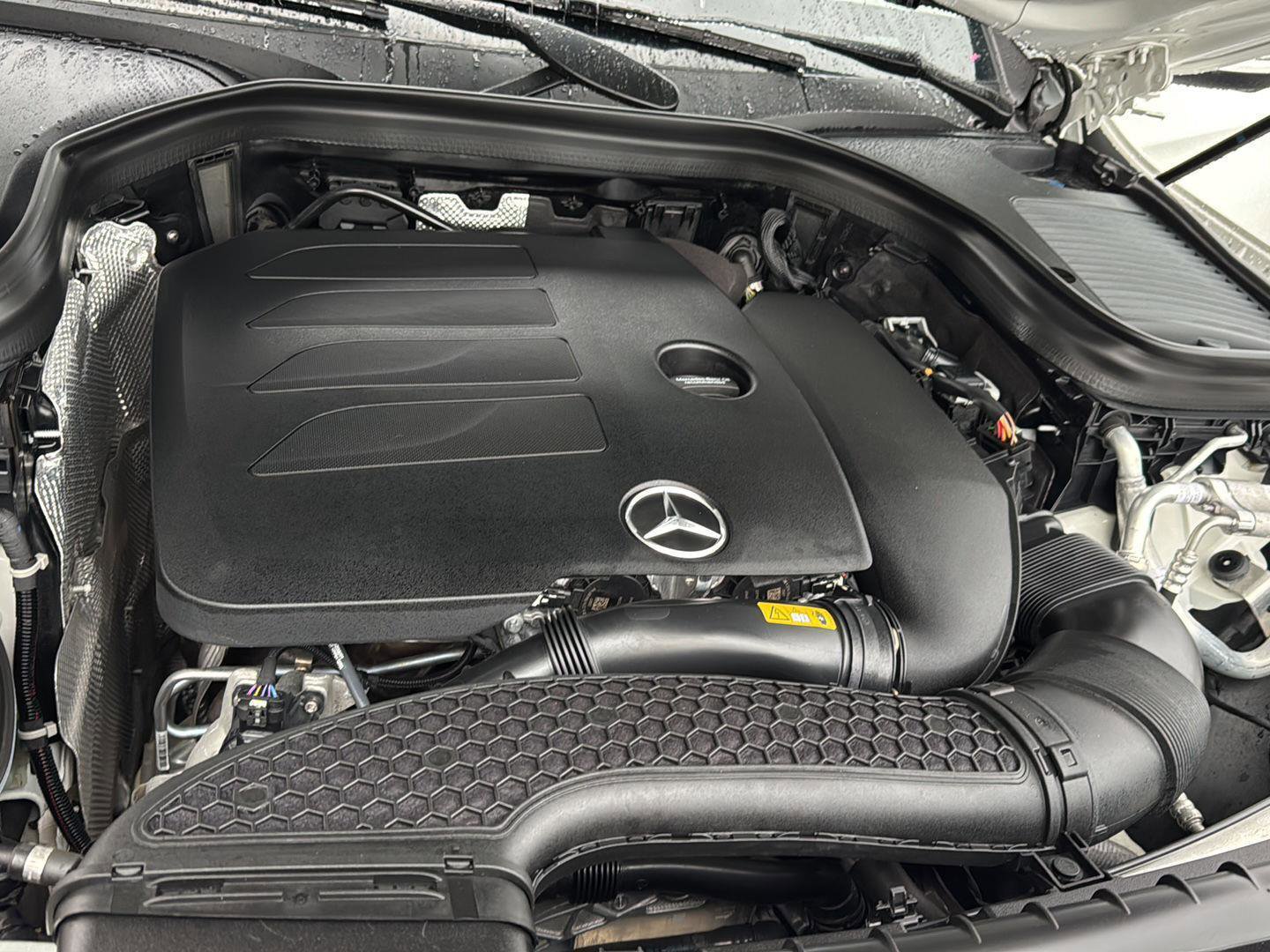 Used 2021 Mercedes-Benz GLC 300 image 29