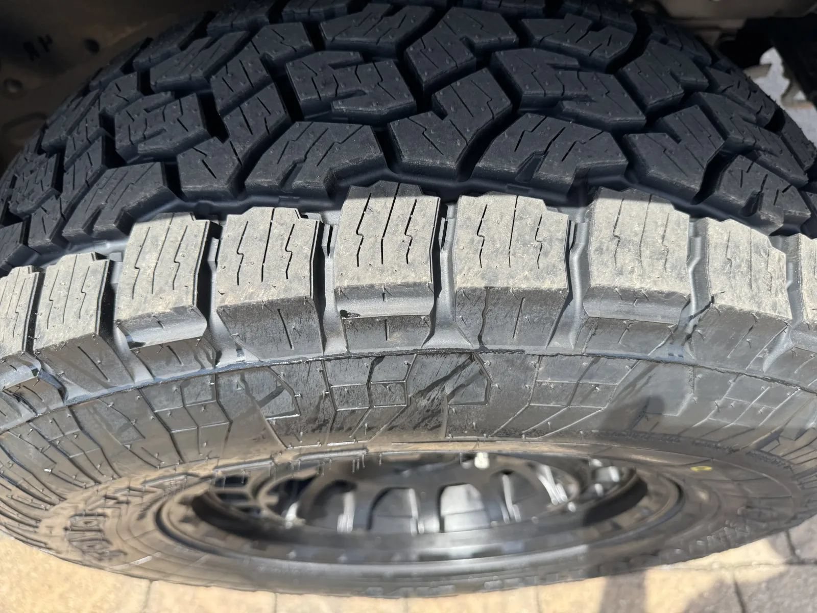 Used 2014 Toyota Tacoma 4x4 Double Cab w/ Limited Package image 10