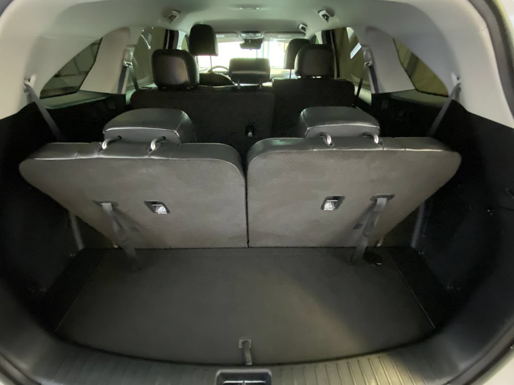 Used 2025 Kia Sorento S AWD/4WD image 31