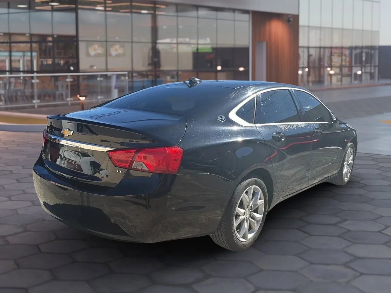 Used 2018 Chevrolet Impala LT image 12