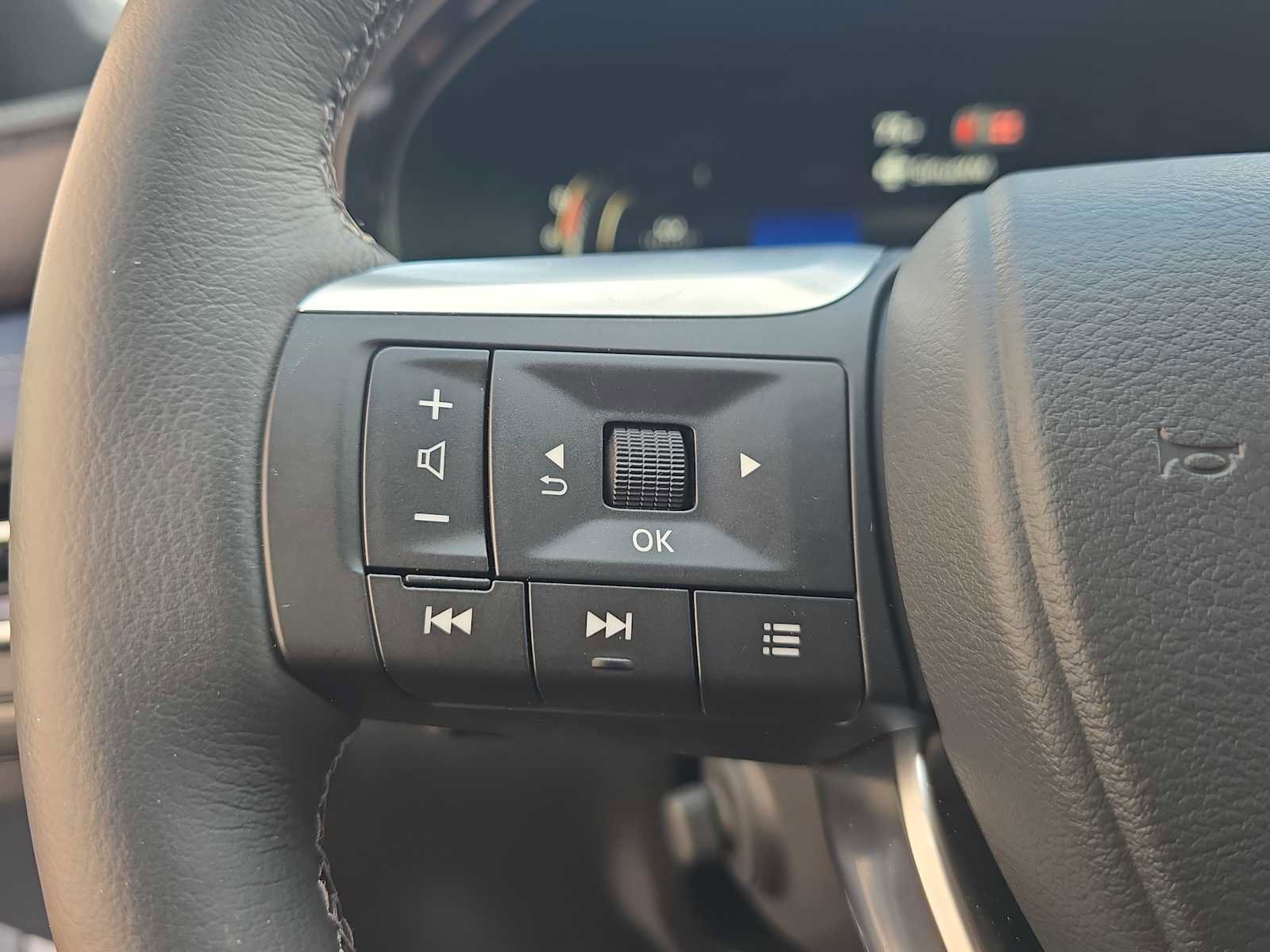 Certified 2026 INFINITI QX60 Sport w/ Dark Cargo Package image 26