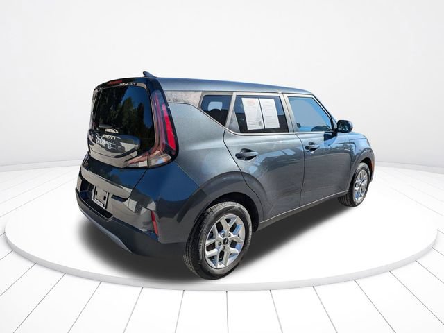 Used 2024 Kia Soul LX w/ Option Group 015 FWD image 4