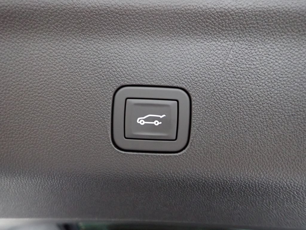 New 2026 Chevrolet Suburban RST w/ Advanced Technology Package AWD/4WD image 24