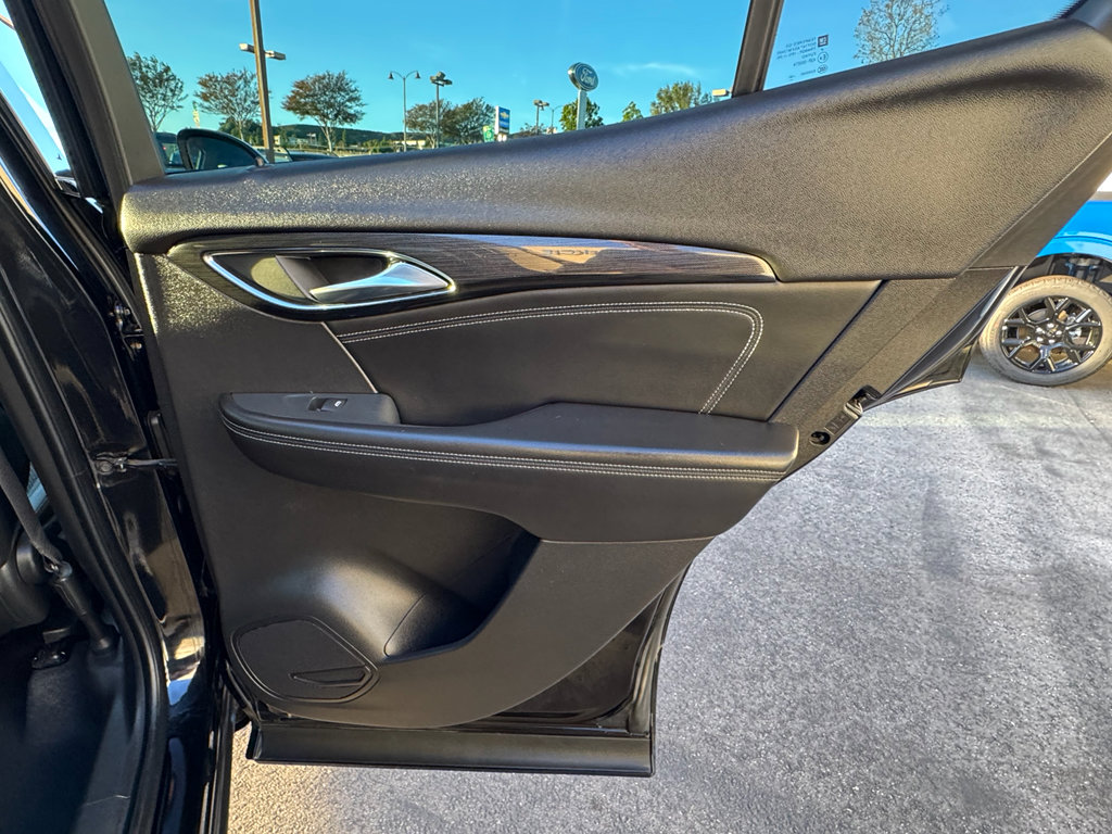 Used 2022 Buick Envision Preferred image 25