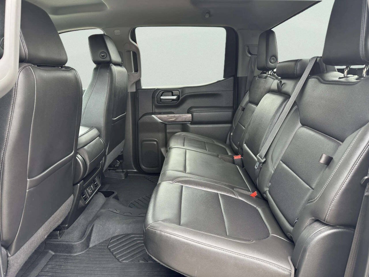 Used 2020 Chevrolet Silverado 1500 LTZ w/ Z71 Off-Road Package AWD/4WD image 11