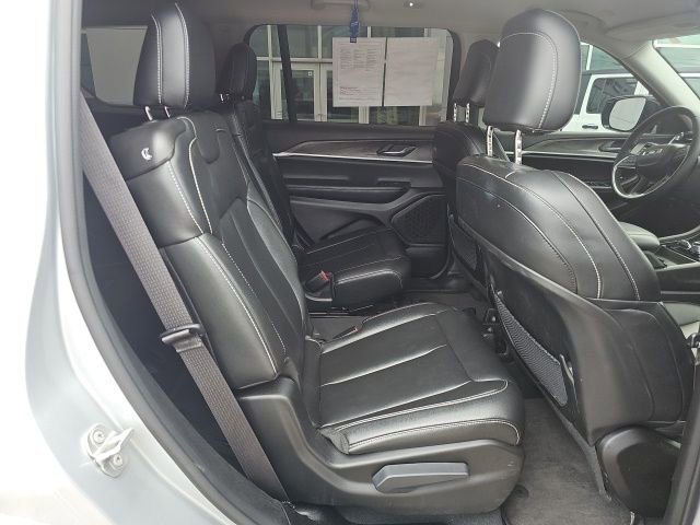 Used 2024 Jeep Grand Cherokee L Limited image 26