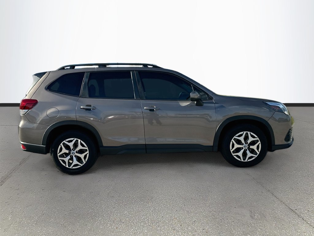 Used 2024 Subaru Forester Premium AWD/4WD image 8