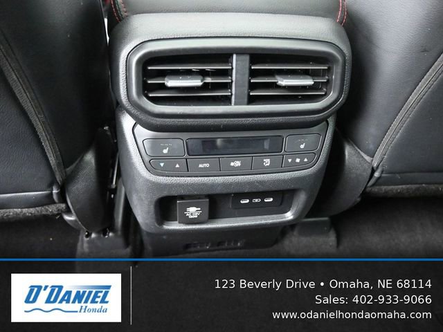 Used 2025 Honda Pilot Black Edition image 37