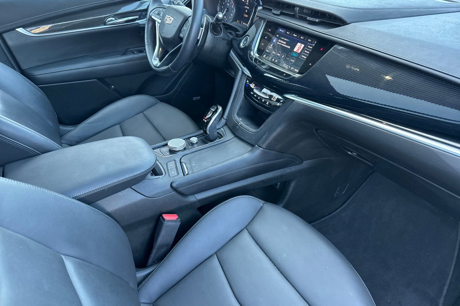 Certified 2025 Cadillac XT6 Sport w/ Technology Package AWD/4WD image 20
