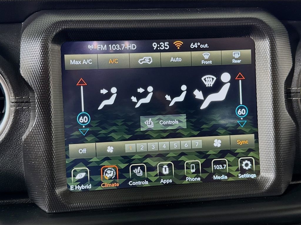 Used 2022 Jeep Wrangler Unlimited Sahara w/ Cold Weather Group image 38