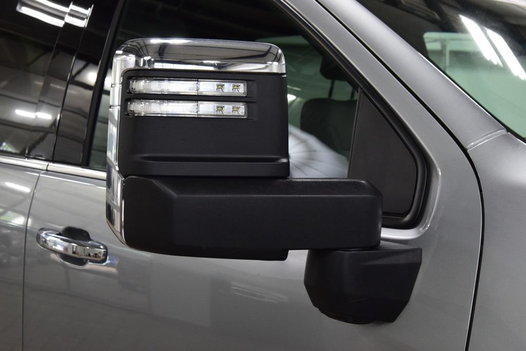 Used 2025 Chevrolet Silverado 3500 LTZ w/ LTZ Premium Package AWD/4WD image 19