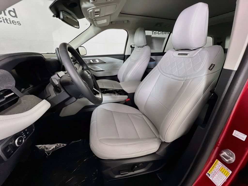 New 2026 Ford Explorer Platinum w/ LUX Leather Package AWD/4WD image 27
