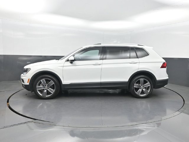Used 2021 Volkswagen Tiguan SEL AWD/4WD image 2