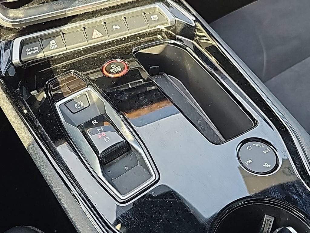 Used 2023 Audi e-tron GT Premium Plus image 7