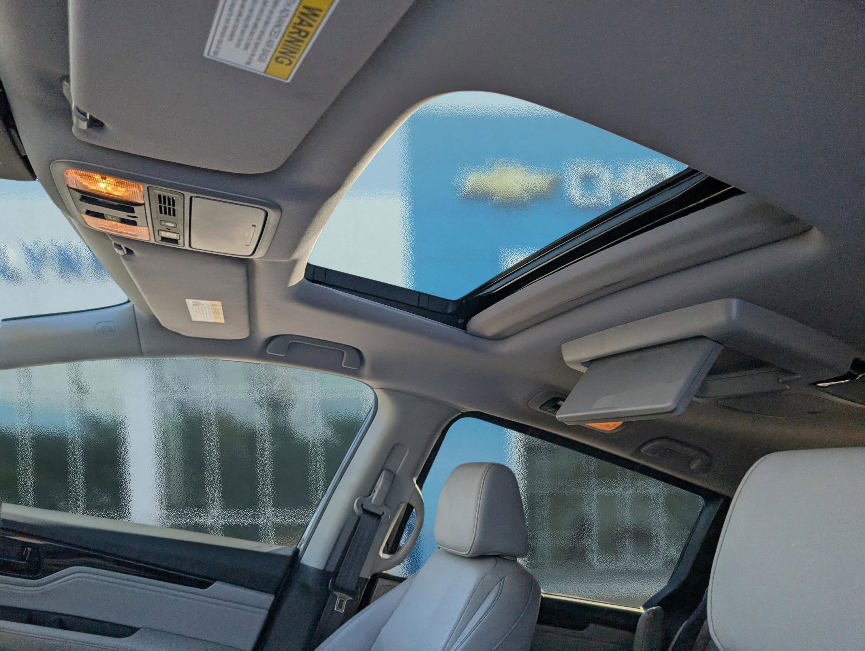 Used 2023 Honda Odyssey Touring image 19