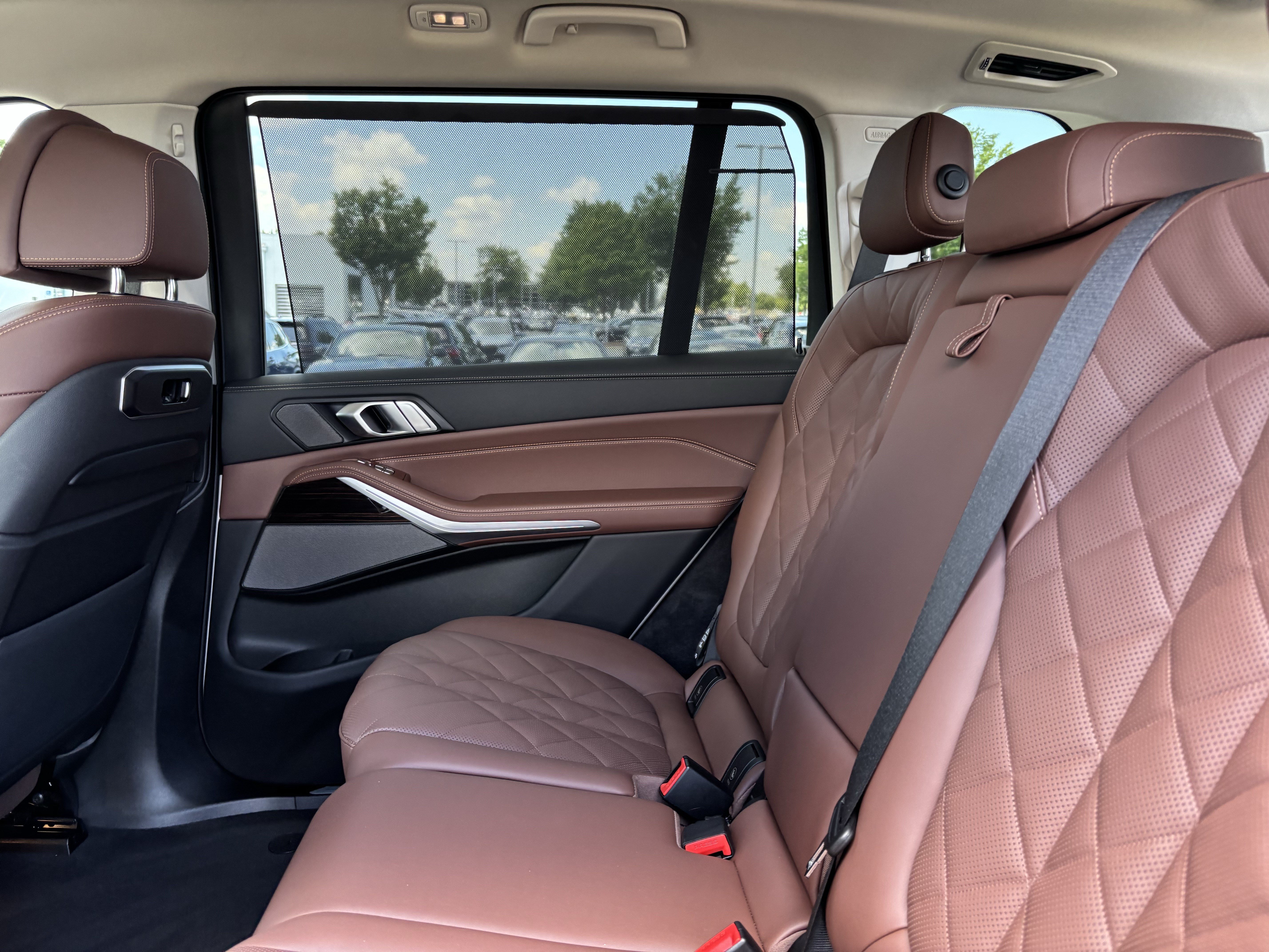 Certified 2025 BMW X7 xDrive40i AWD/4WD image 32