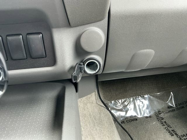 Used 2013 Nissan Frontier S image 24