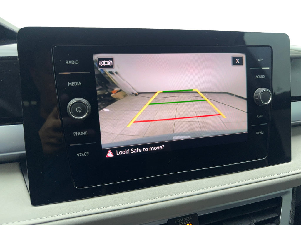 Used 2025 Volkswagen Taos SE FWD image 68