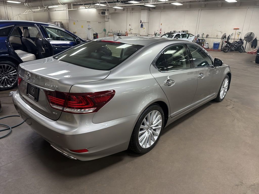 Used 2017 Lexus LS 460 AWD w/ Comfort Package image 8