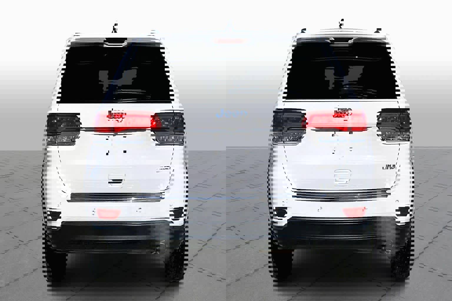 Used 2018 Jeep Grand Cherokee Limited image 4