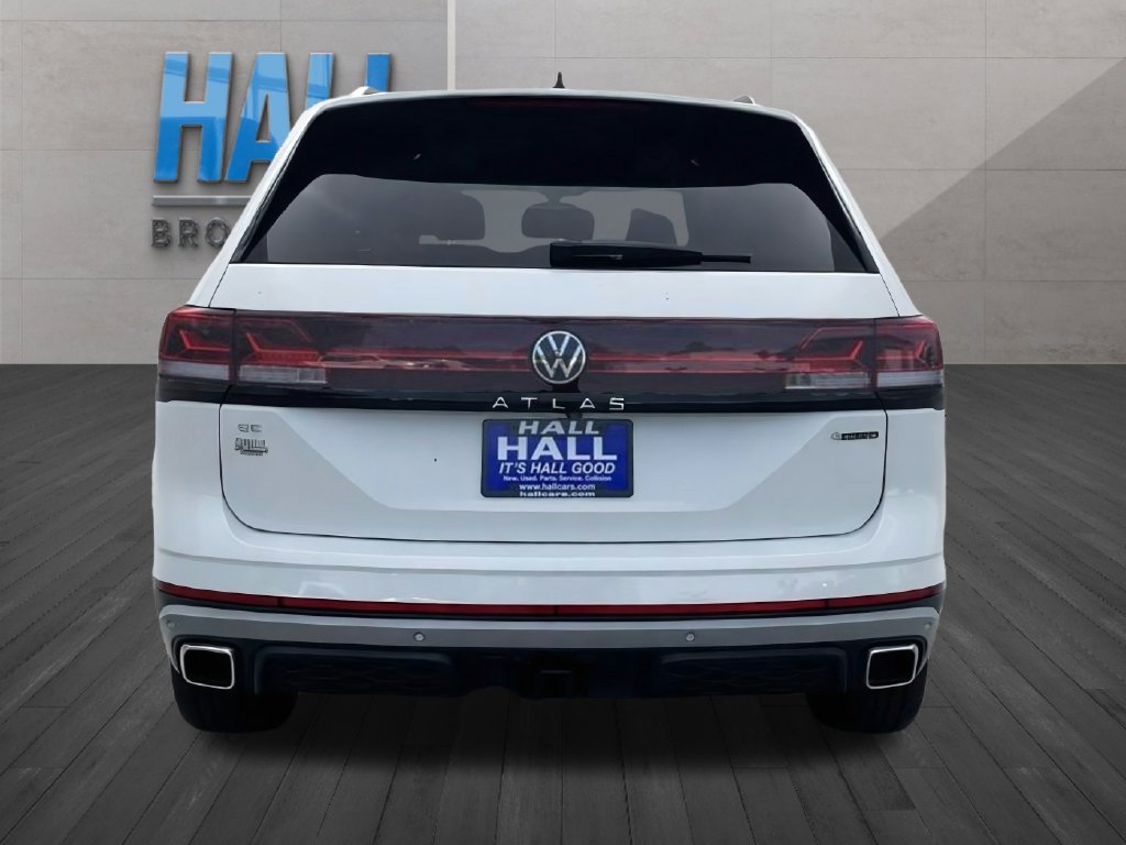 Certified 2024 Volkswagen Atlas Peak Edition SE AWD/4WD image 6
