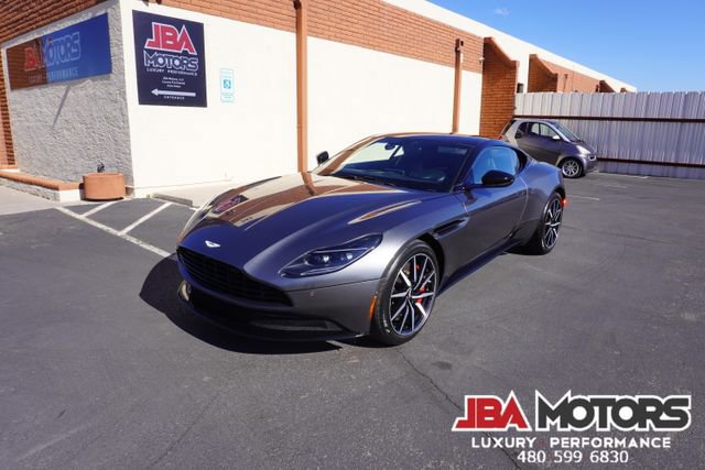 Used 2020 Aston Martin DB11 Coupe image 34