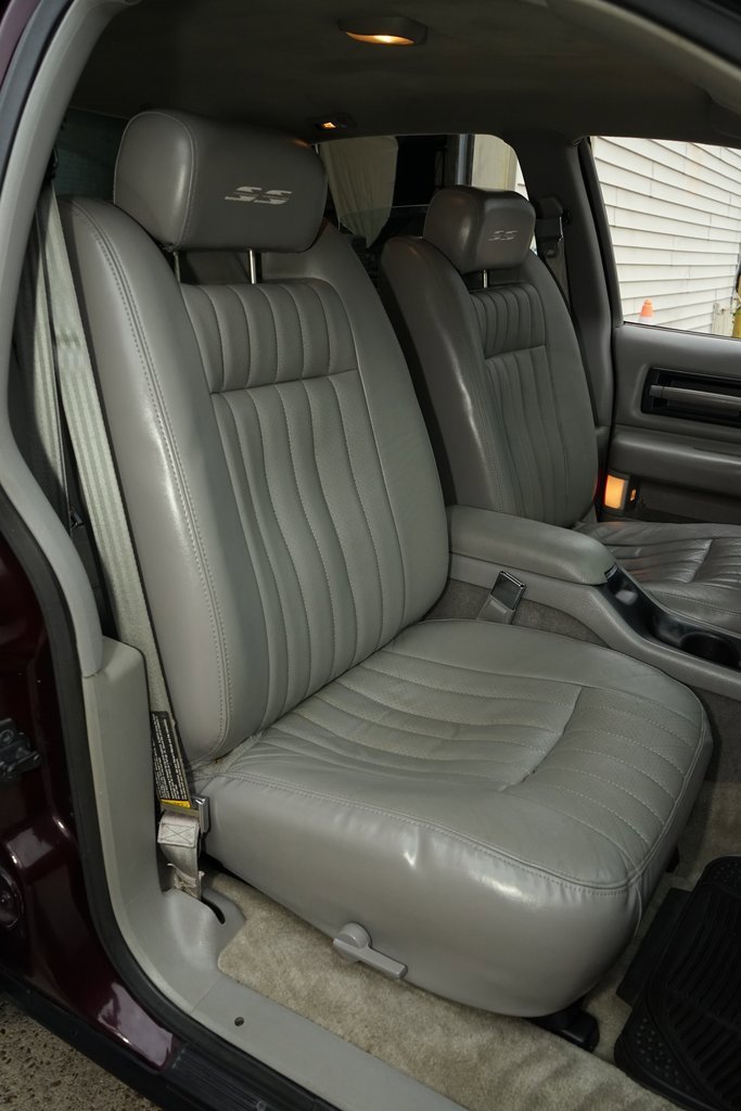 Used 1995 Chevrolet Impala SS image 4