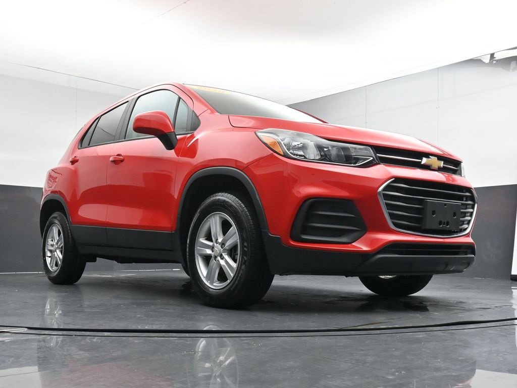Used 2020 Chevrolet Trax LS w/ Tint and Cruise Package image 37
