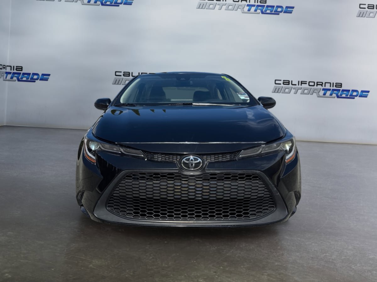 Used 2022 Toyota Corolla LE FWD image 2