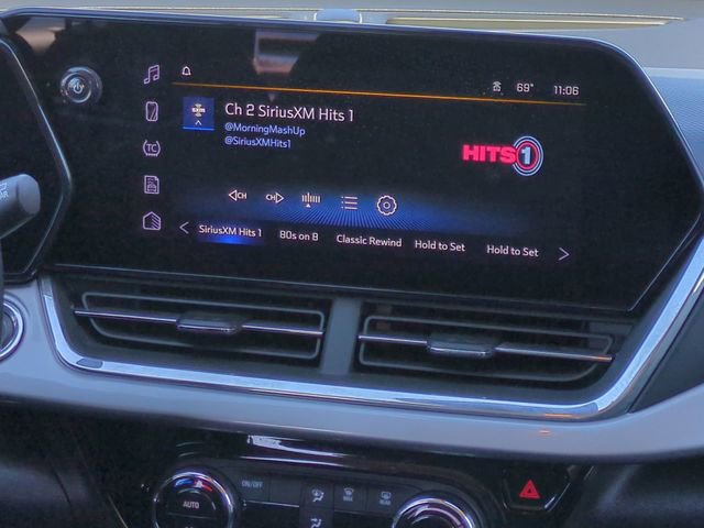 Certified 2025 Chevrolet Trax LT w/ LT Convenience Package image 18